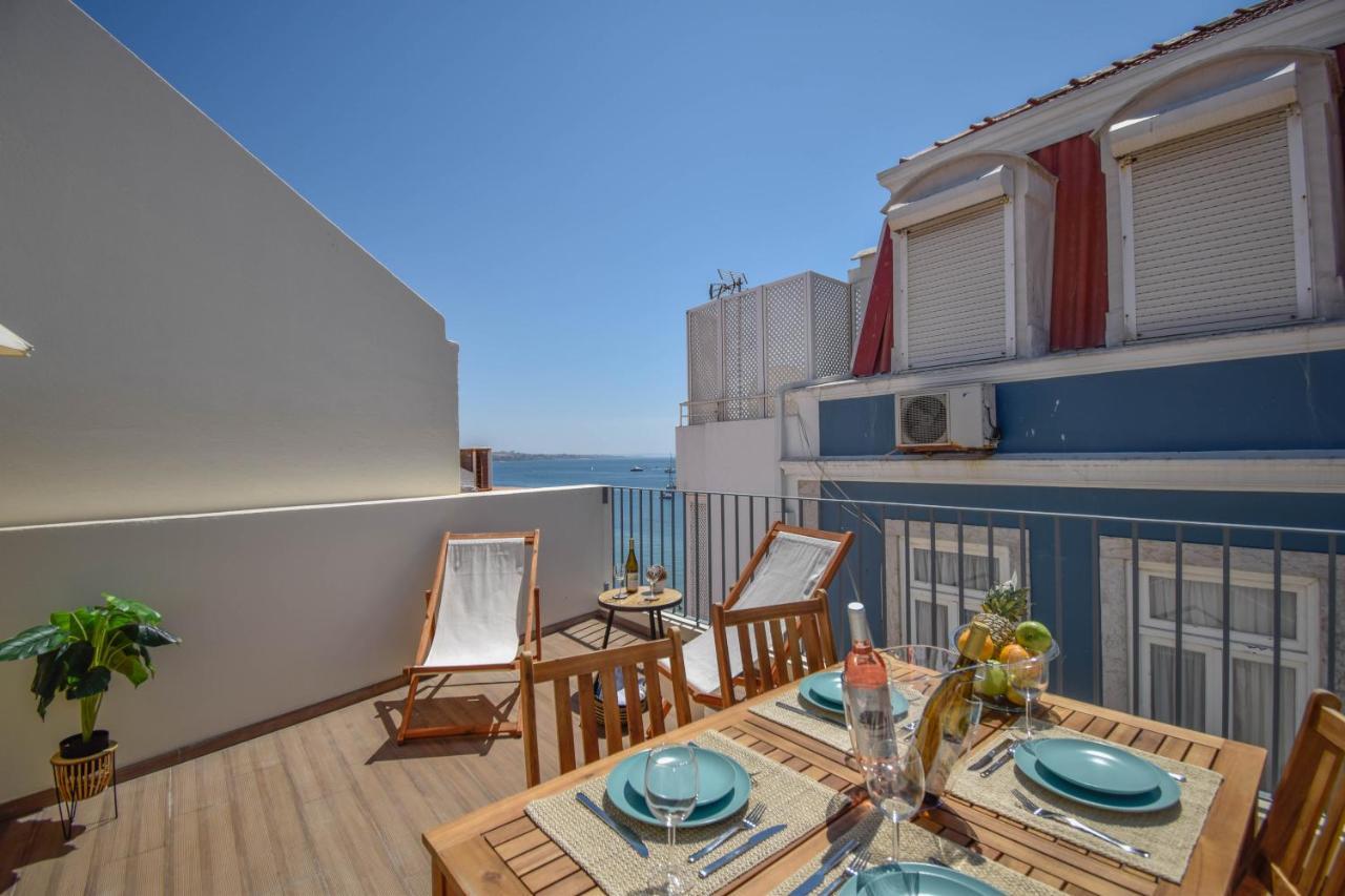 Central & Stylish 2 Bedroom Apartment W/ Balcony Cascais Exterior photo